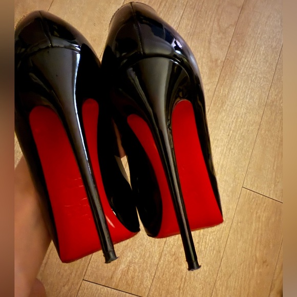 Very Prive Pumps - Picture 1 of 14